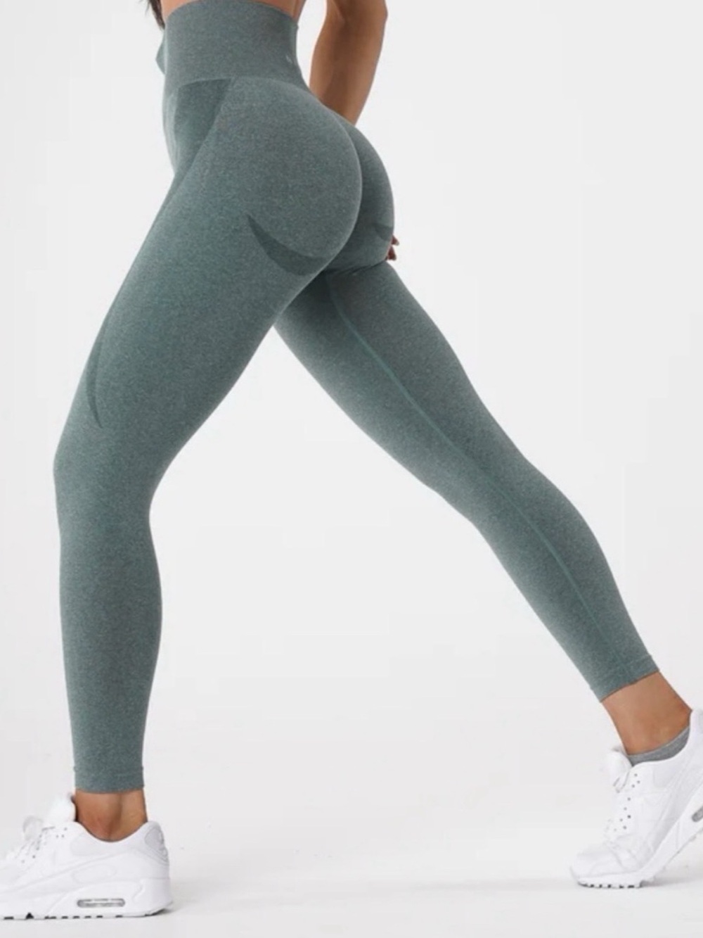 NVGTN Contour Seamless Leggings, Green. Large